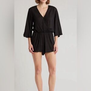 ELAN Surplice Deep V-Neck Flared Sleeve Boho Romper In Black Sz S ✨NWT✨